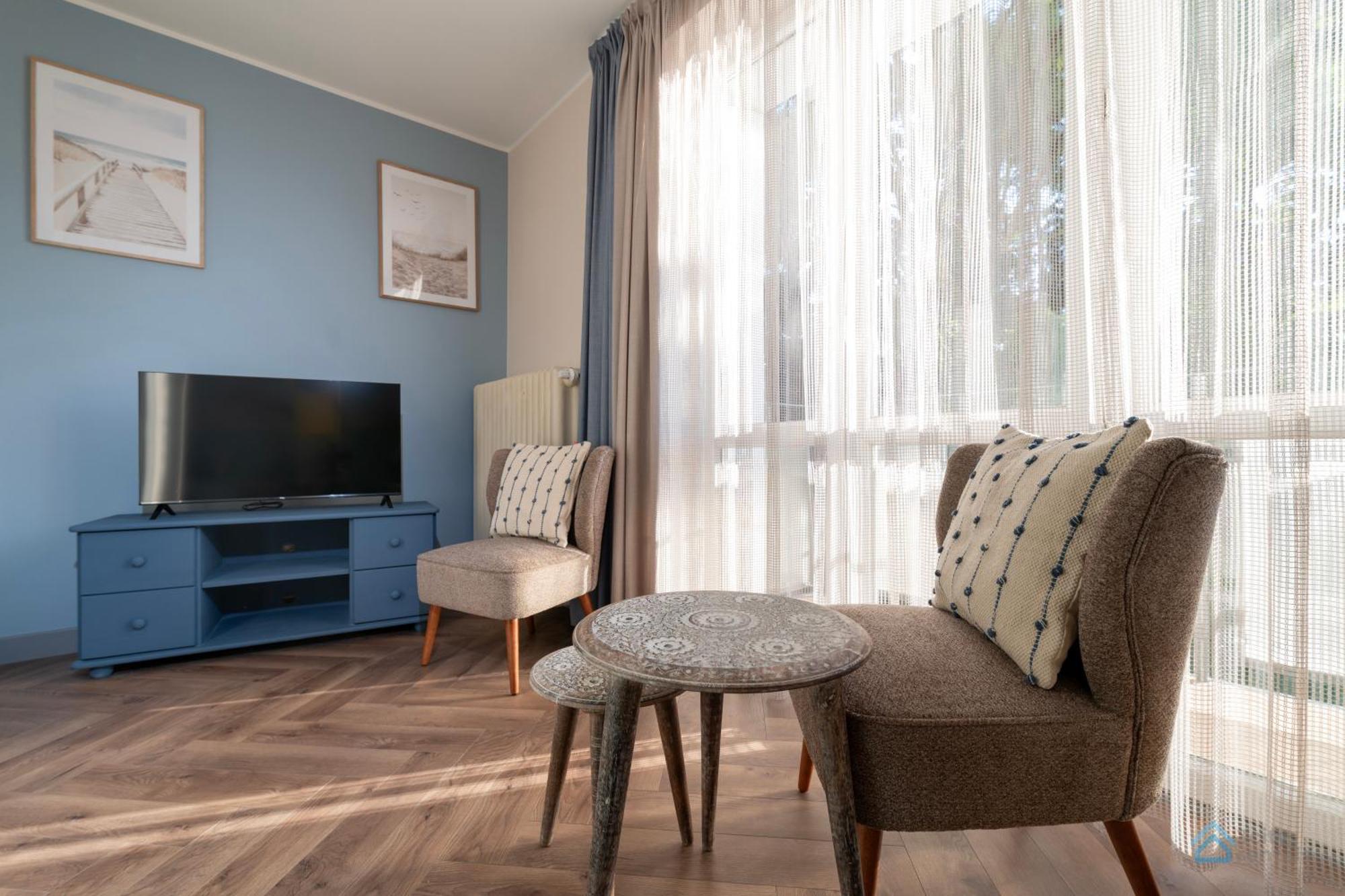Two Bedroom 3city With Balcony In By Renters