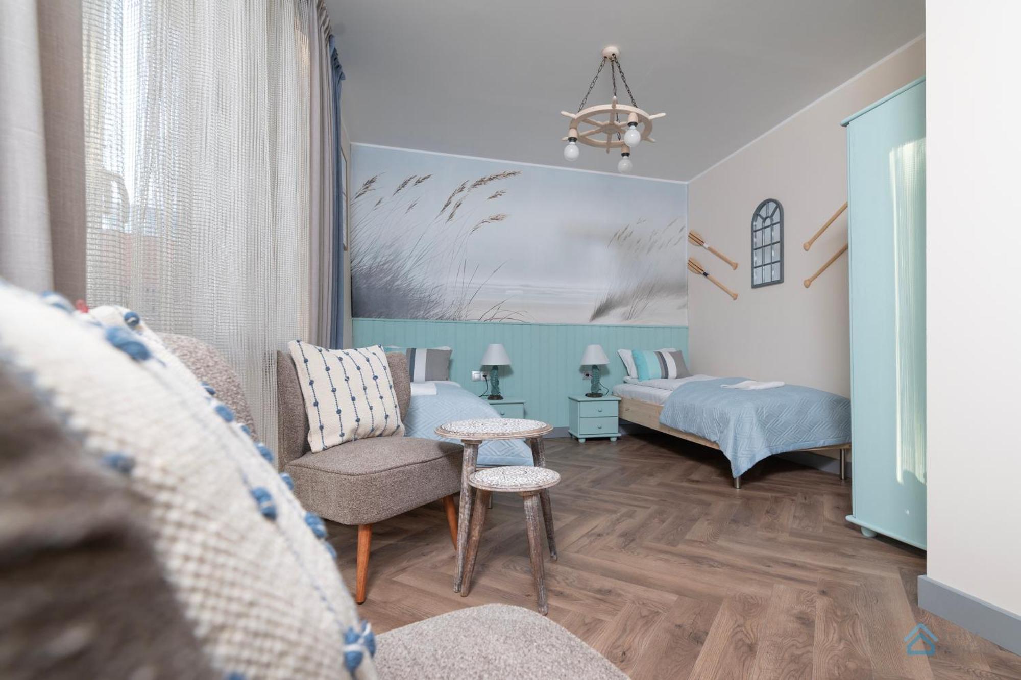 Two Bedroom 3city With Balcony In By Renters *